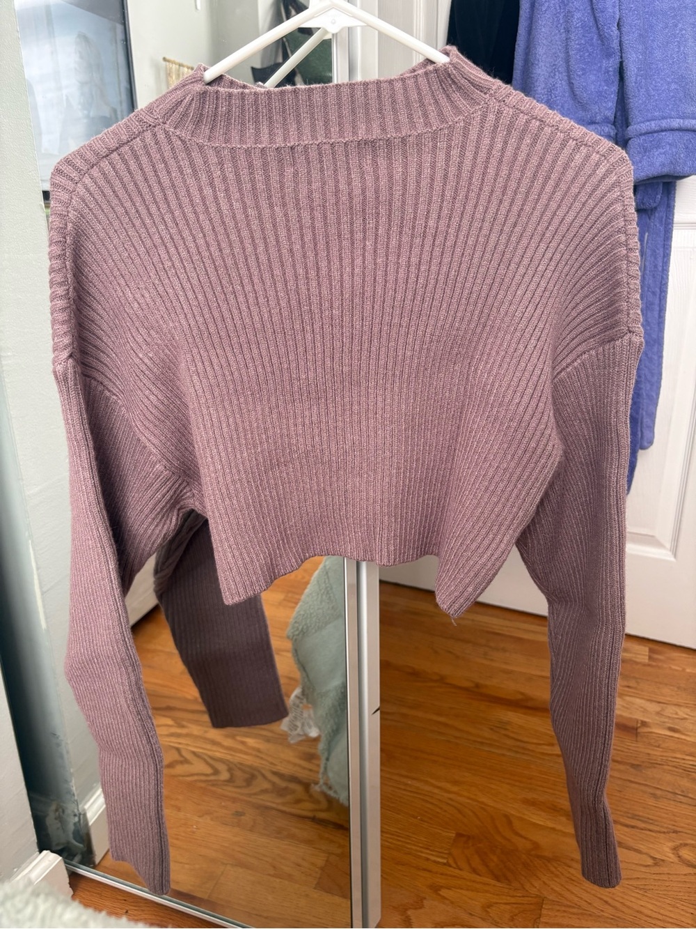 Cropped Ribbed Sweater Top - Picture 4 of 4